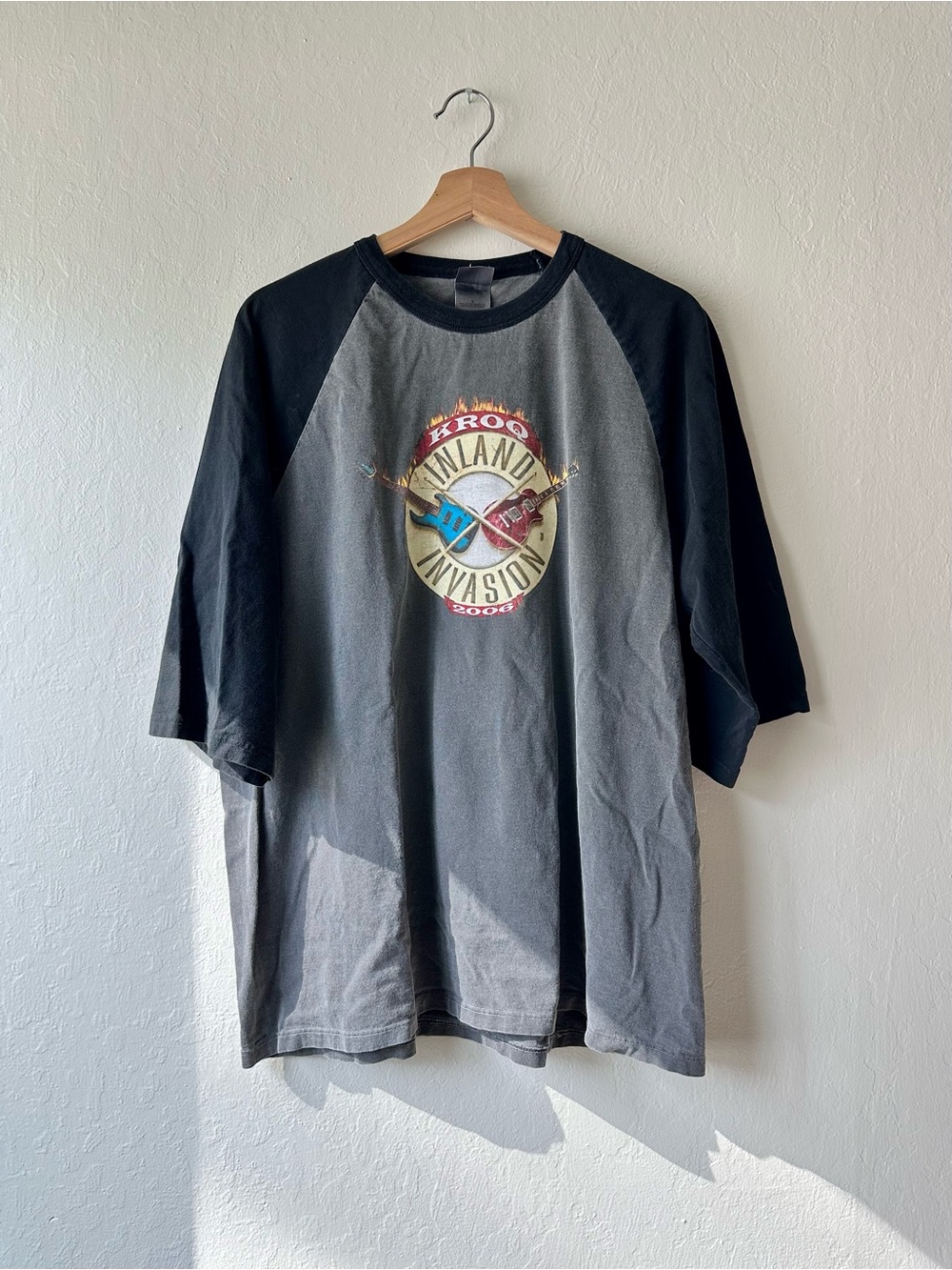 Vintage 2006 kroq inland invasion festival raglan shirt mens large guns n’ roses
